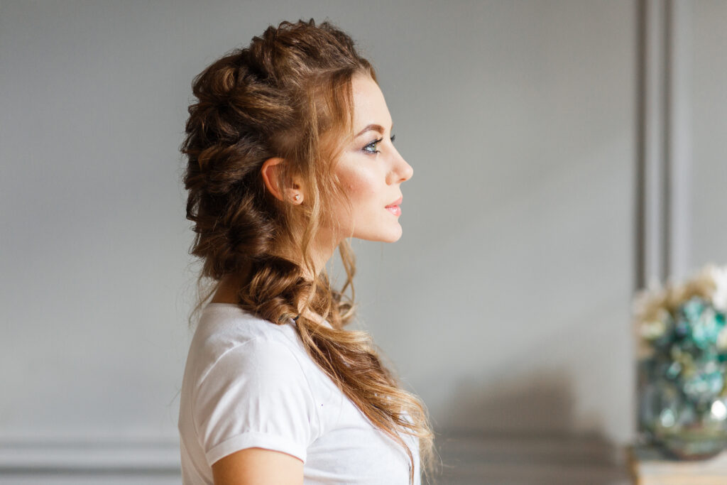 5 Quick Hairstyles for Work and Play